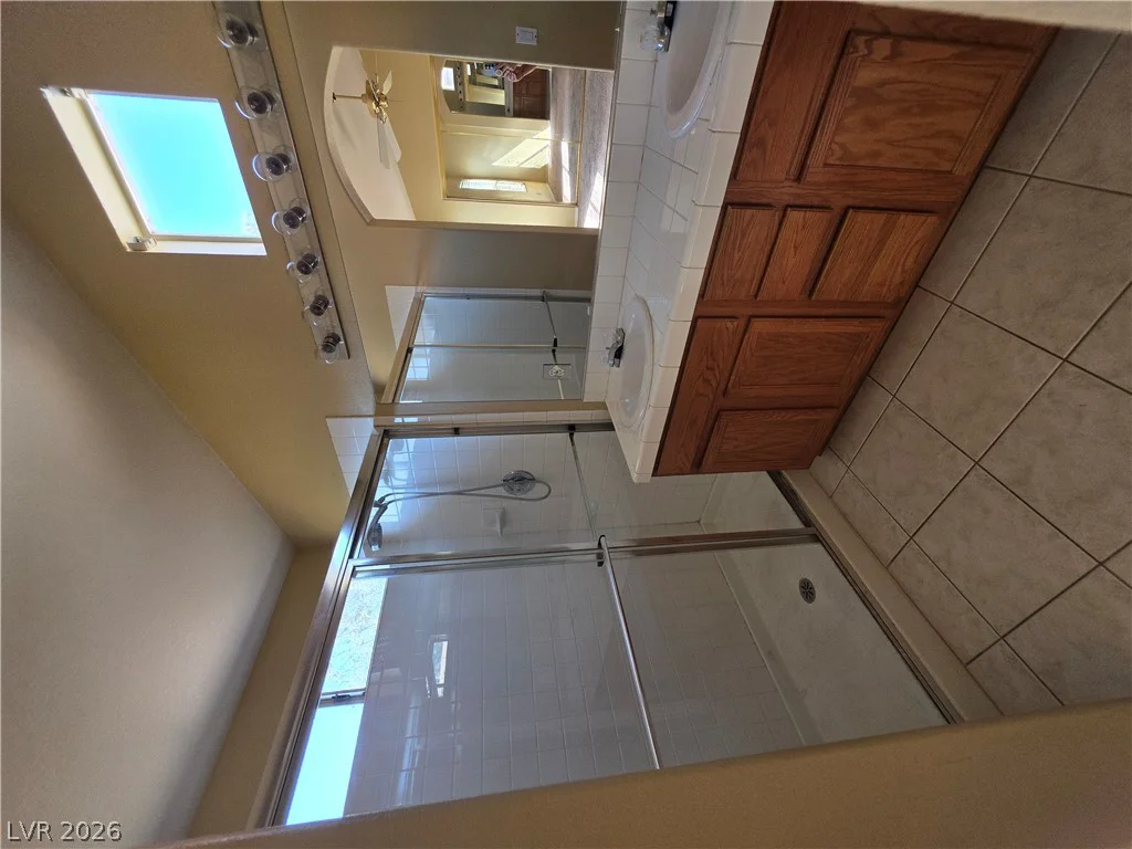 9829 Ridge Creek, Las Vegas, NV 89134