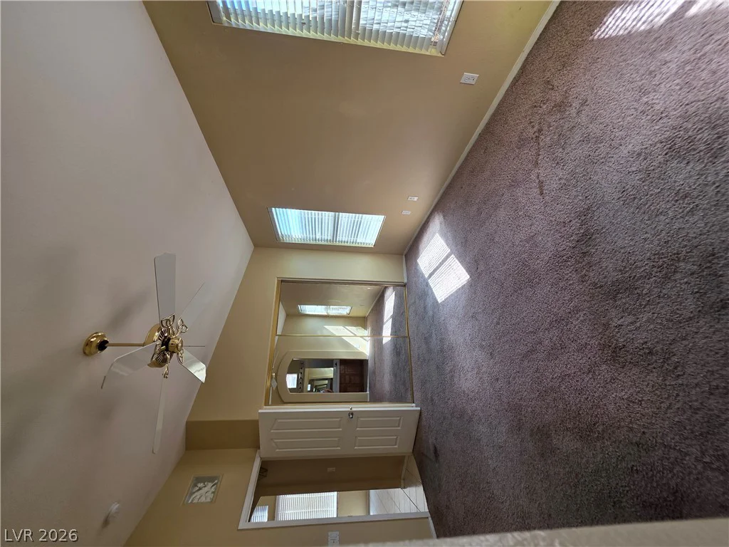 9829 Ridge Creek, Las Vegas, NV 89134