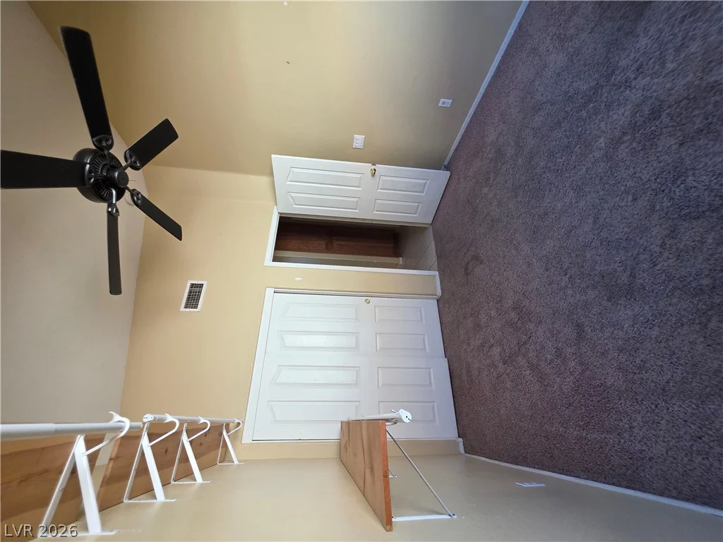 9829 Ridge Creek, Las Vegas, NV 89134