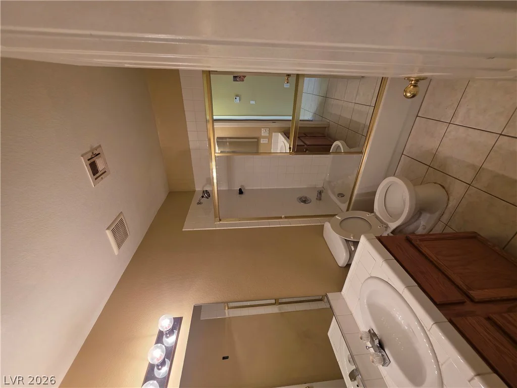 9829 Ridge Creek, Las Vegas, NV 89134