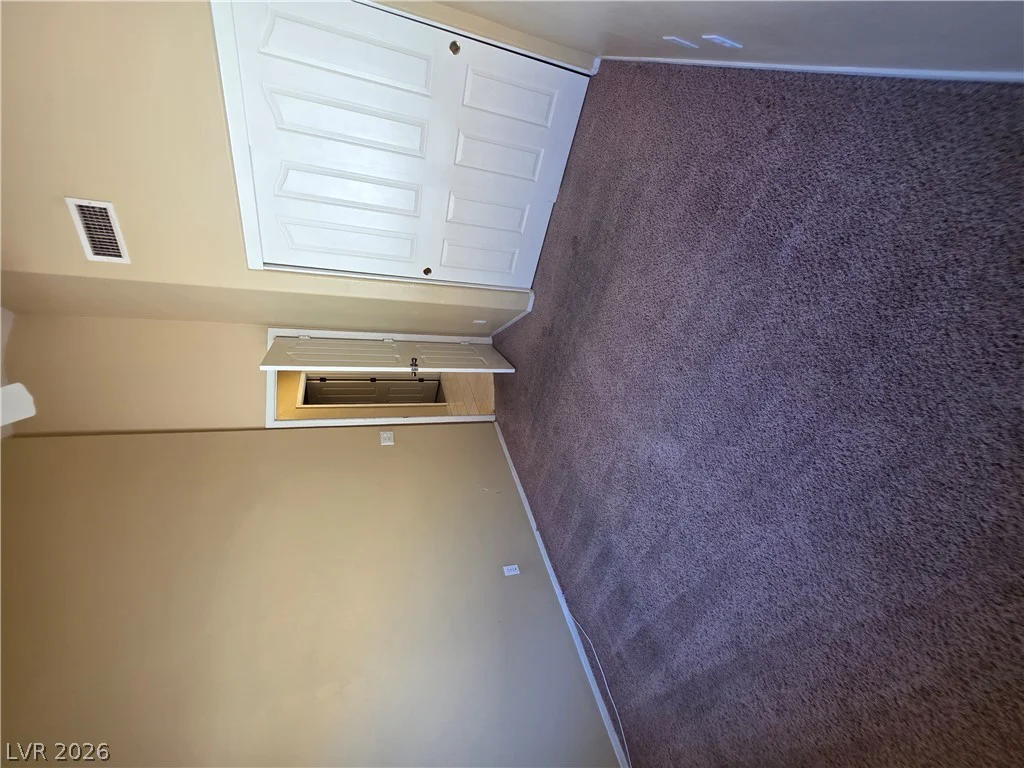 9829 Ridge Creek, Las Vegas, NV 89134