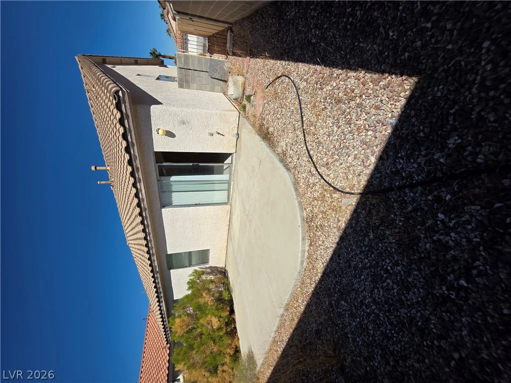 9829 Ridge Creek, Las Vegas, NV 89134