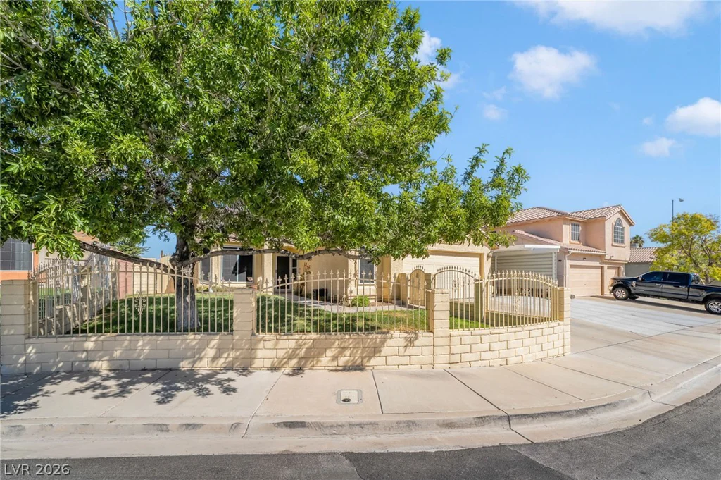 125 Heather, Henderson, NV 89002