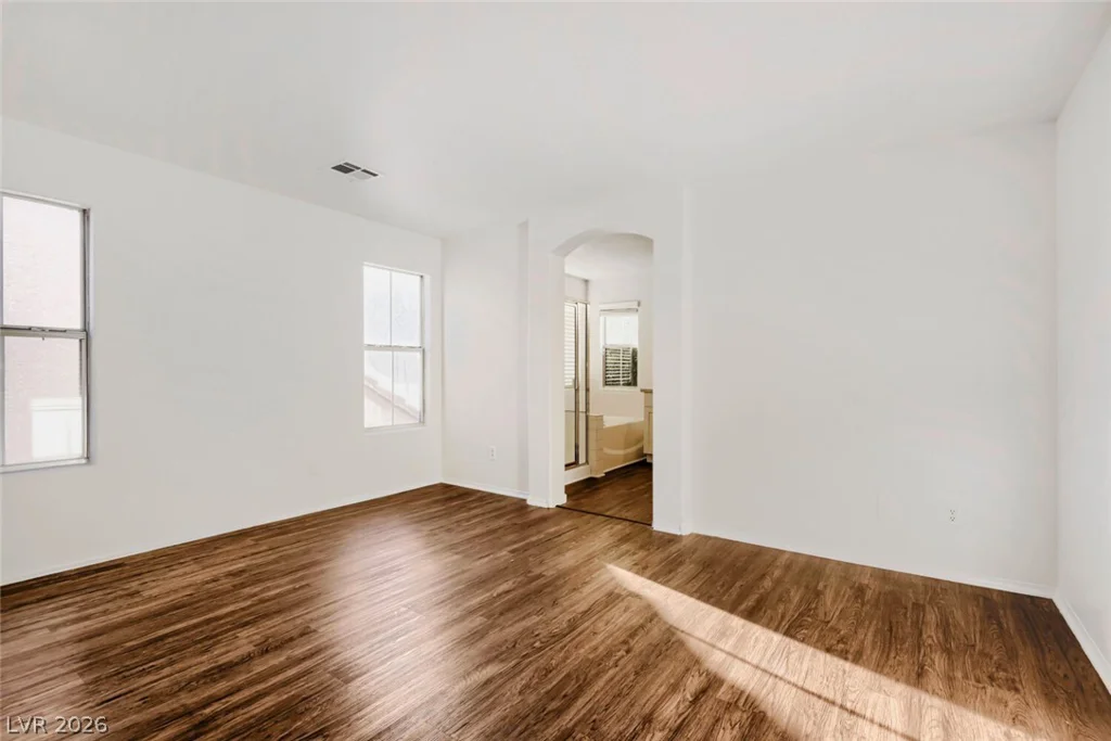 9875 Travis Lake, Las Vegas, NV 89148