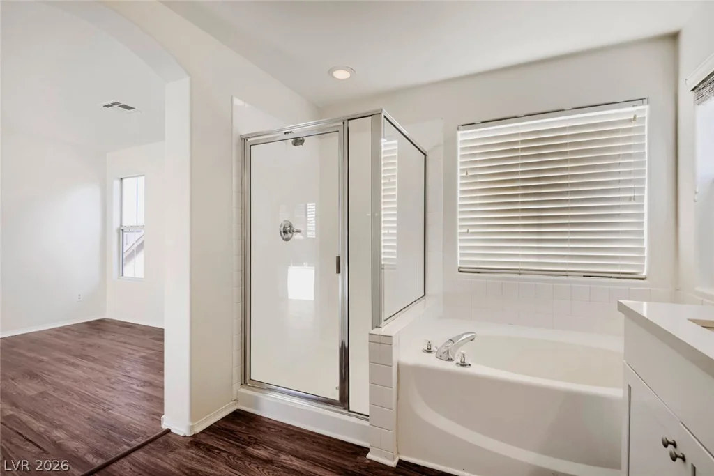 9875 Travis Lake, Las Vegas, NV 89148