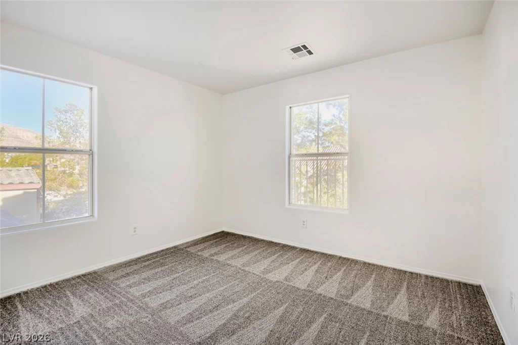 9875 Travis Lake, Las Vegas, NV 89148