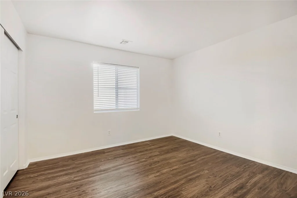 9875 Travis Lake, Las Vegas, NV 89148