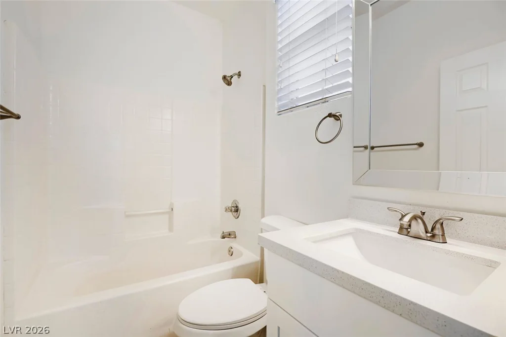 9875 Travis Lake, Las Vegas, NV 89148