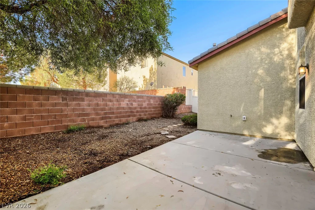 9875 Travis Lake, Las Vegas, NV 89148