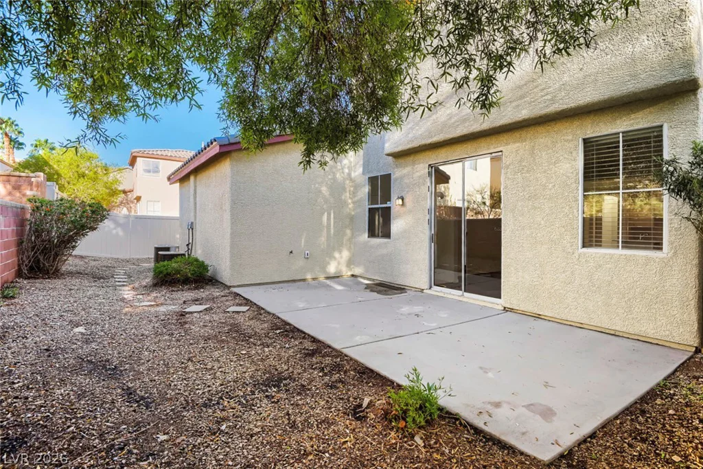 9875 Travis Lake, Las Vegas, NV 89148