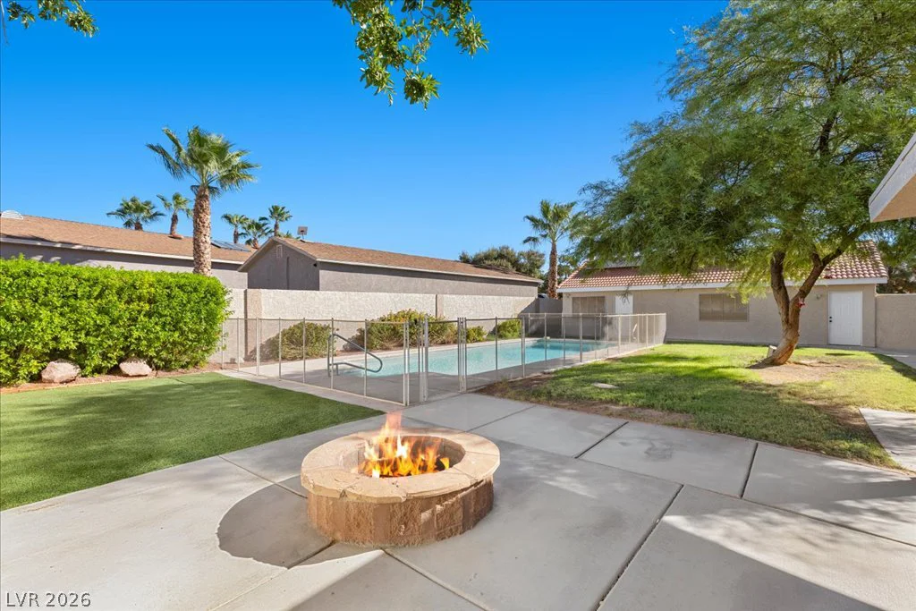 7650 Cowboy, Las Vegas, NV 89131