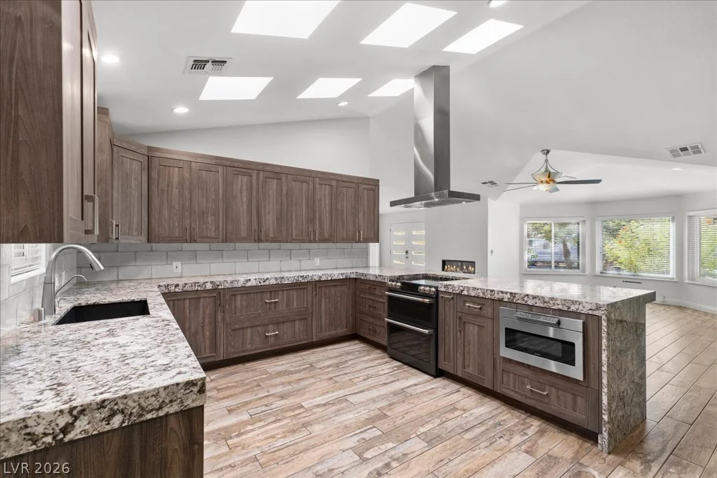 7650 Cowboy, Las Vegas, NV 89131