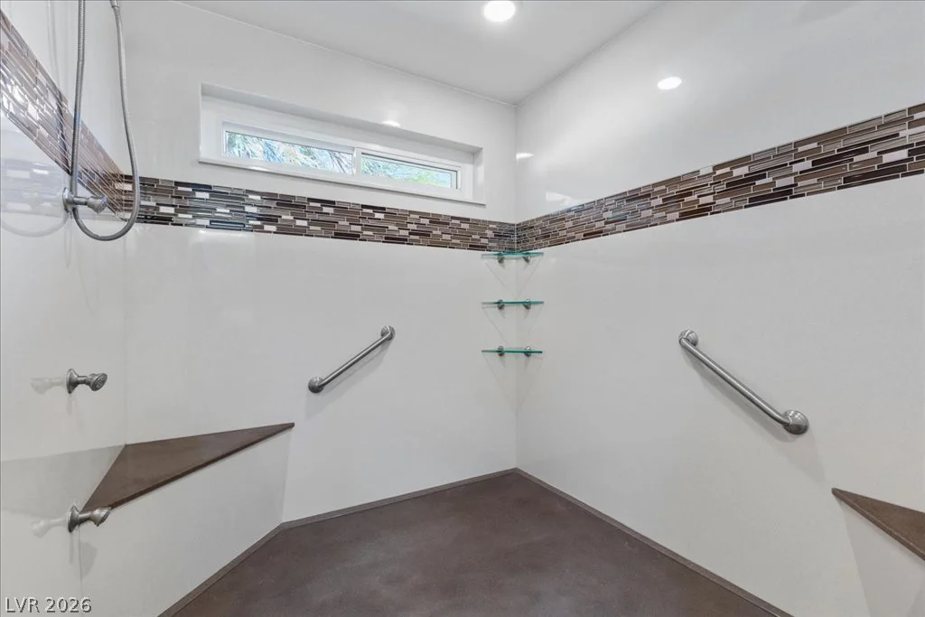 7650 Cowboy, Las Vegas, NV 89131