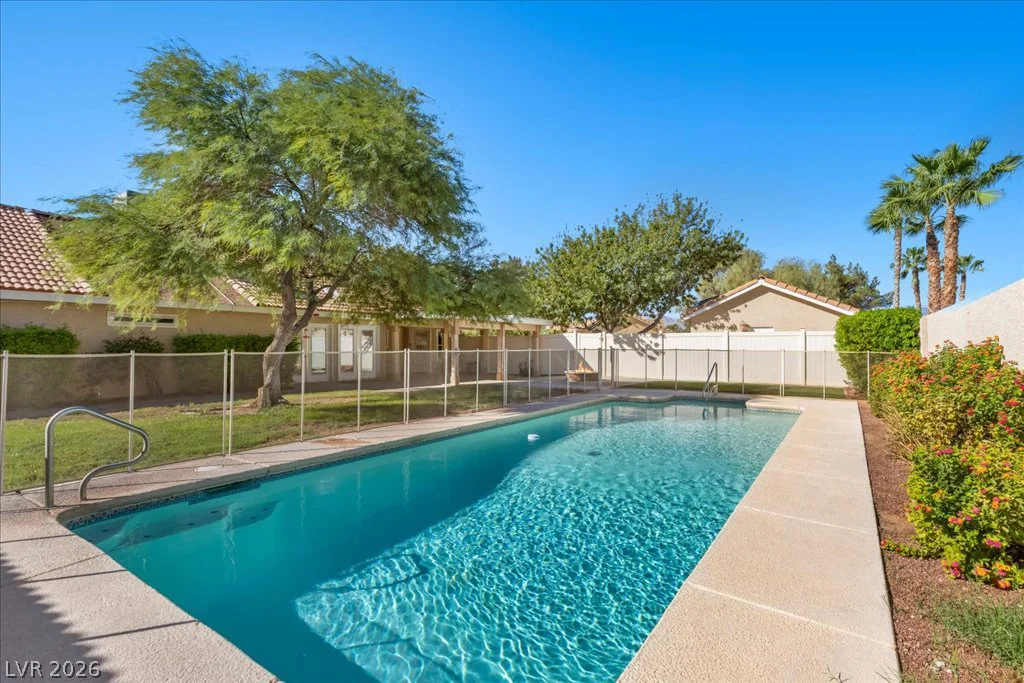7650 Cowboy, Las Vegas, NV 89131