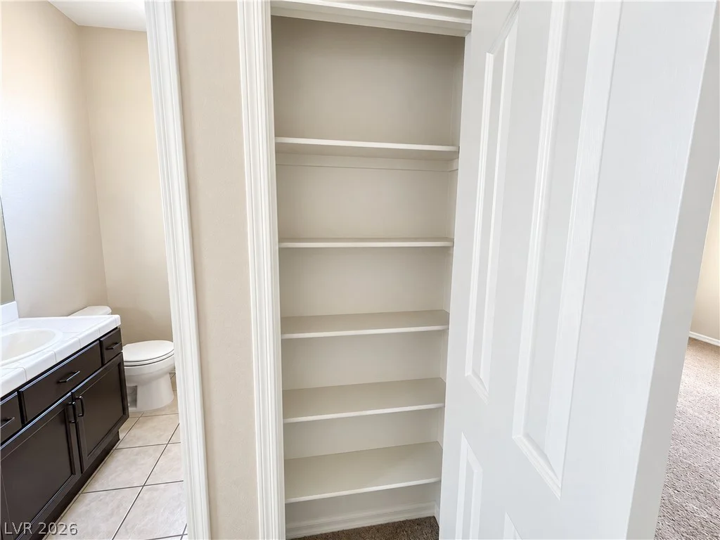 7971 Constantinople, Las Vegas, NV 89129