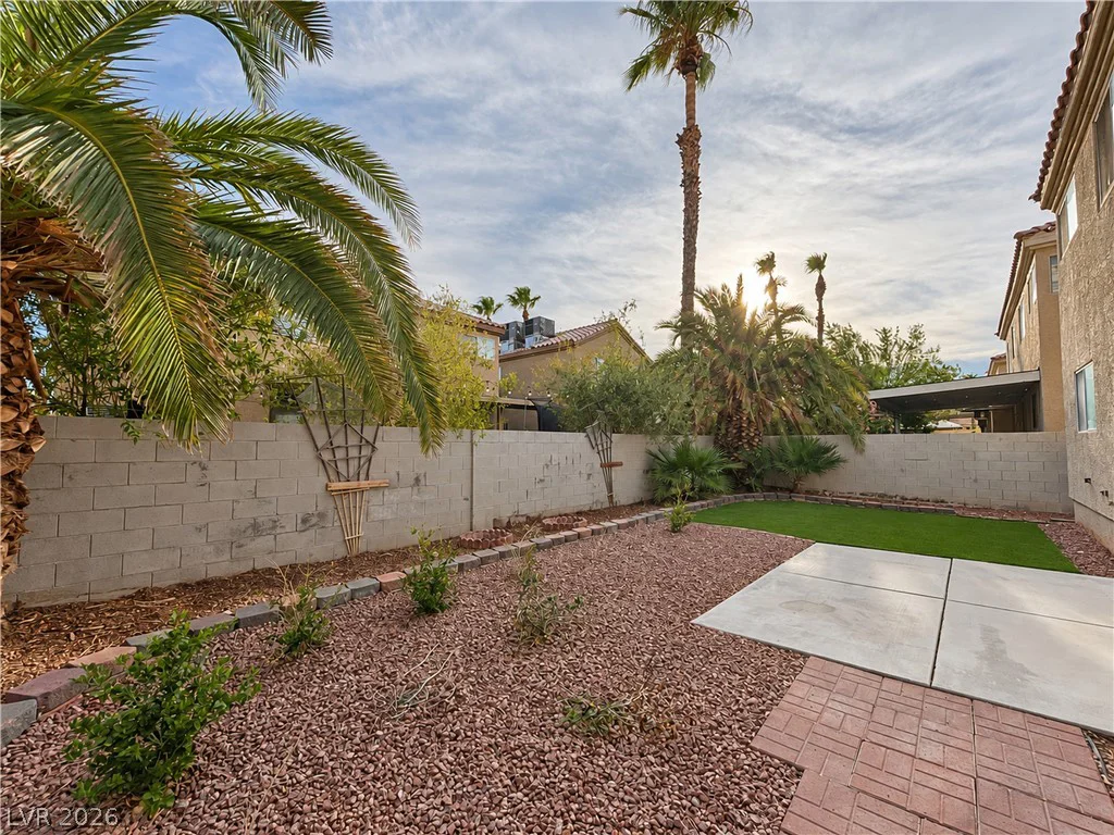 7971 Constantinople, Las Vegas, NV 89129