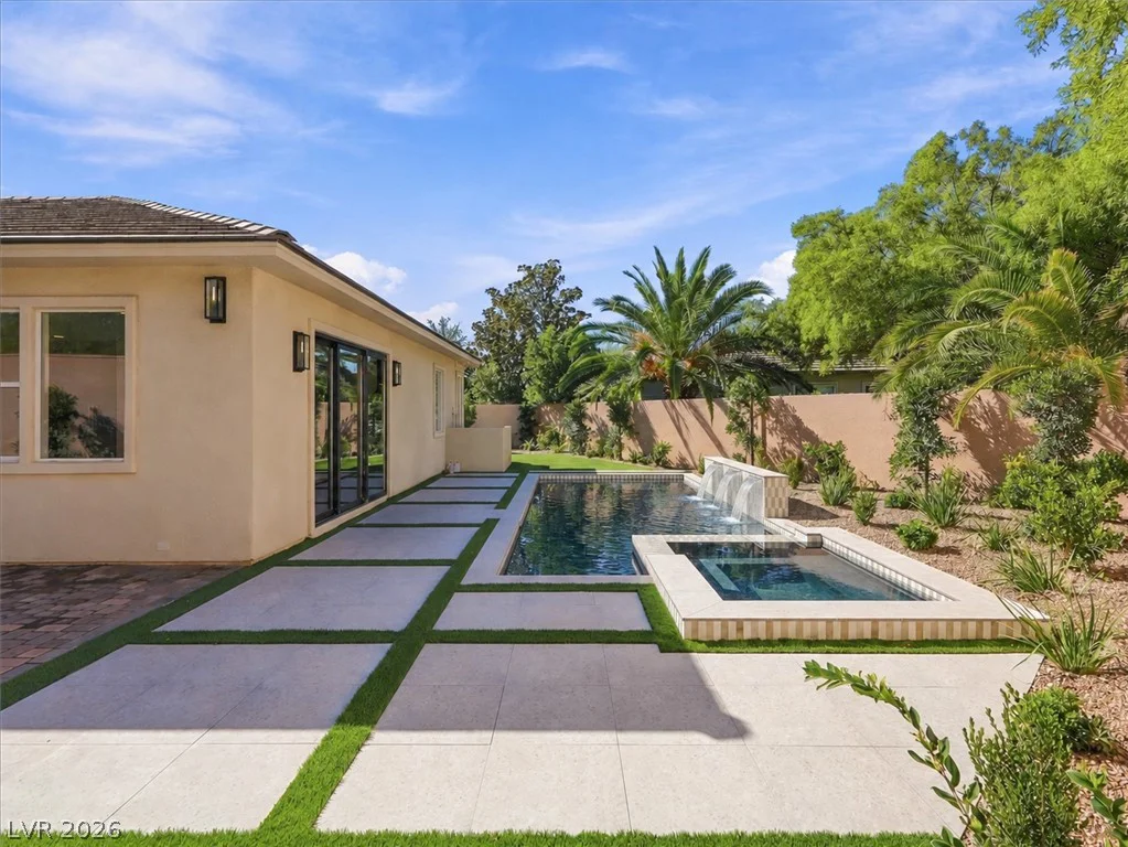 10860 Sterling Forest, Las Vegas, NV 89135
