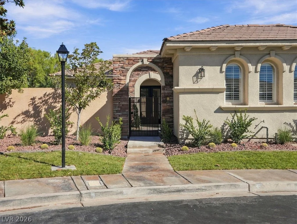 10860 Sterling Forest, Las Vegas, NV 89135
