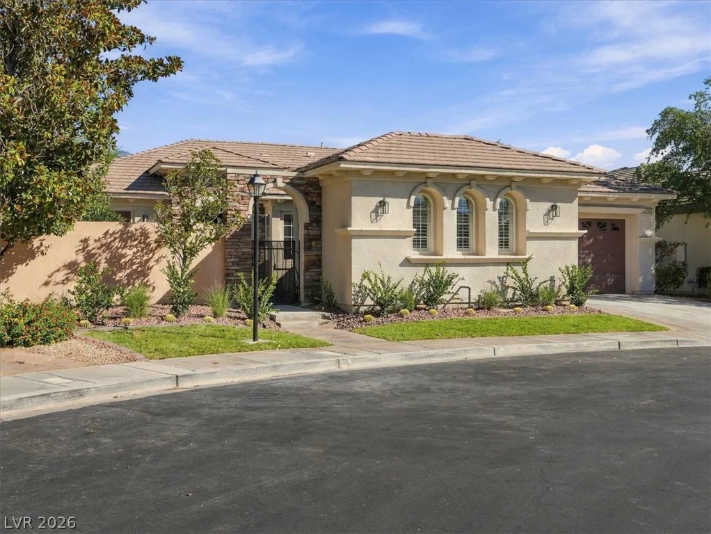 10860 Sterling Forest, Las Vegas, NV 89135