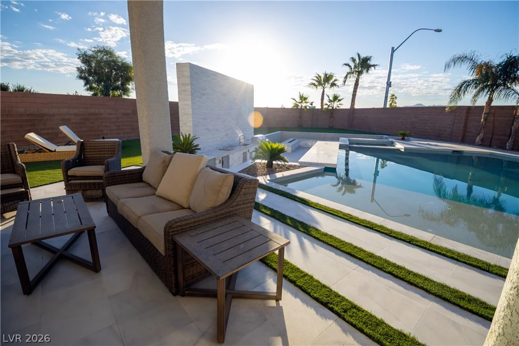 7614 Noche Oscura, Las Vegas, NV 89139