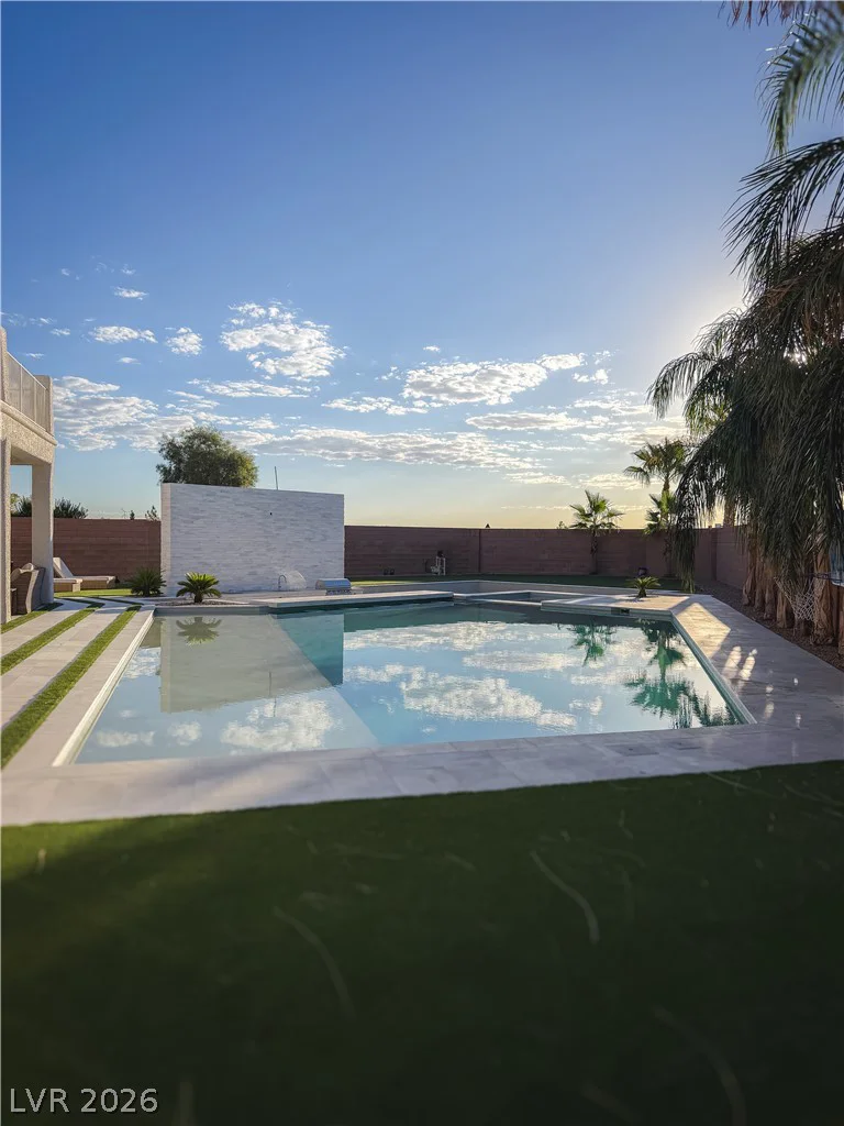 7614 Noche Oscura, Las Vegas, NV 89139