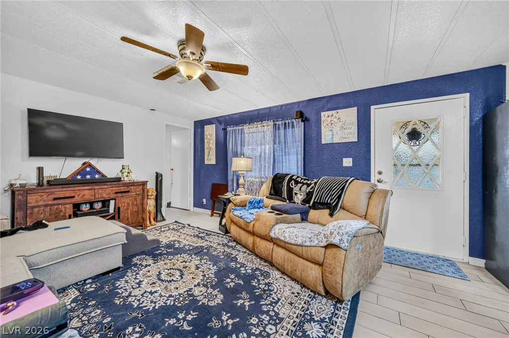 211 Bonnie Claire, Pahrump, NV 89048