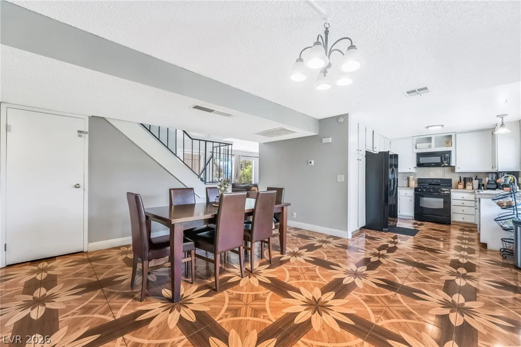 4733 Castle Rock, Las Vegas, NV 89147