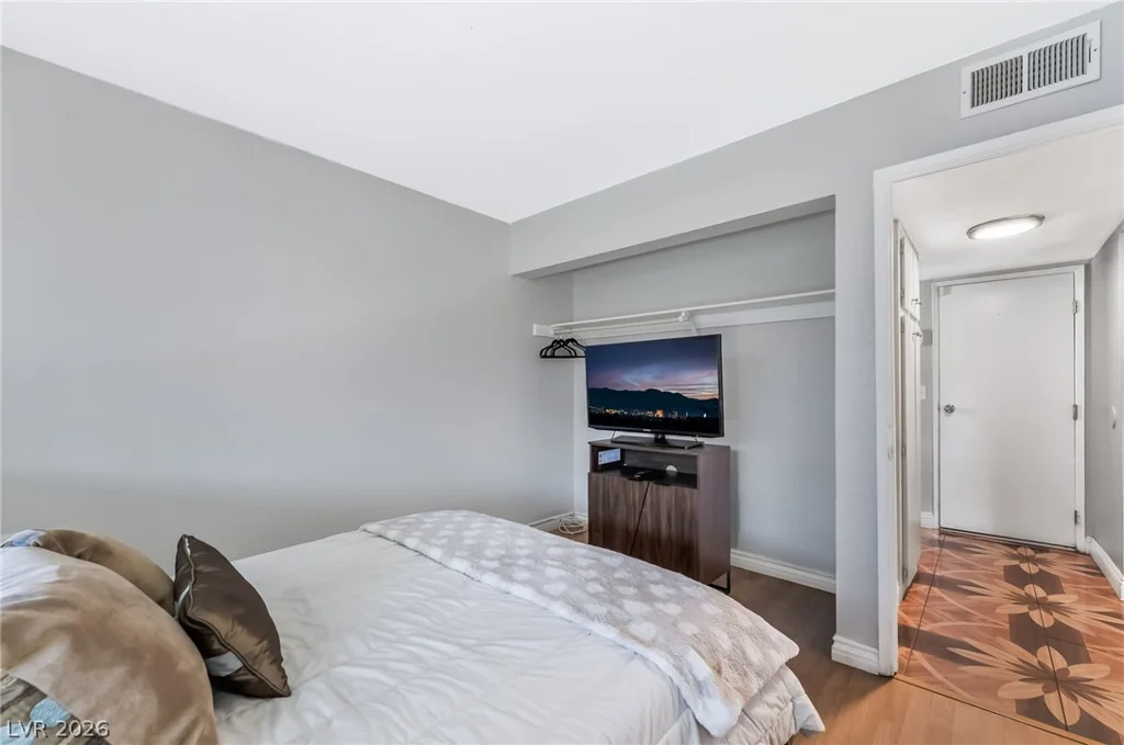 4733 Castle Rock, Las Vegas, NV 89147