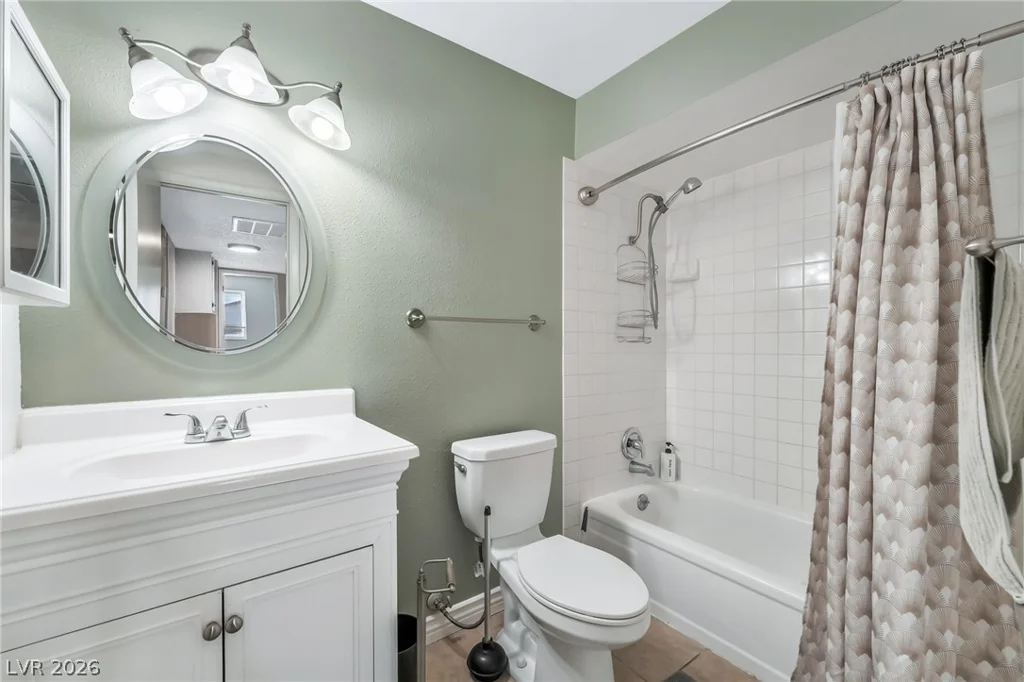 4733 Castle Rock, Las Vegas, NV 89147