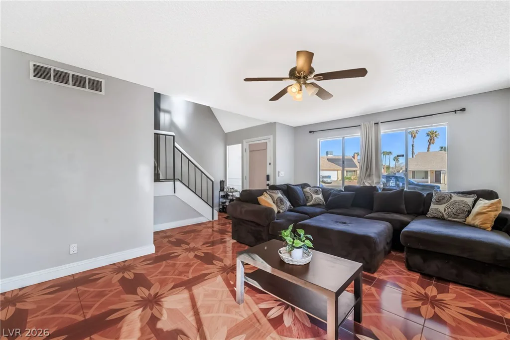 4733 Castle Rock, Las Vegas, NV 89147
