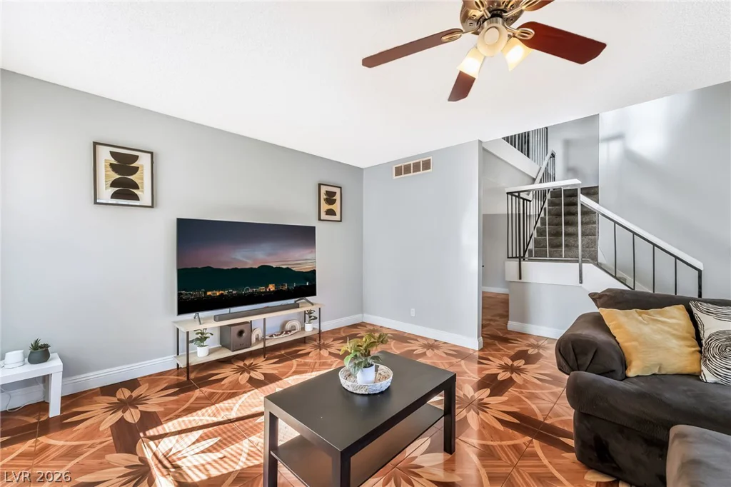 4733 Castle Rock, Las Vegas, NV 89147