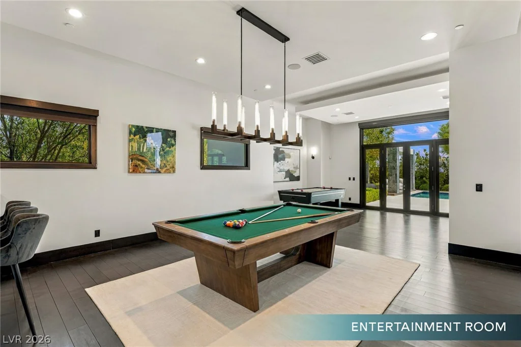 6 Bright Hollow, Las Vegas, NV 89135
