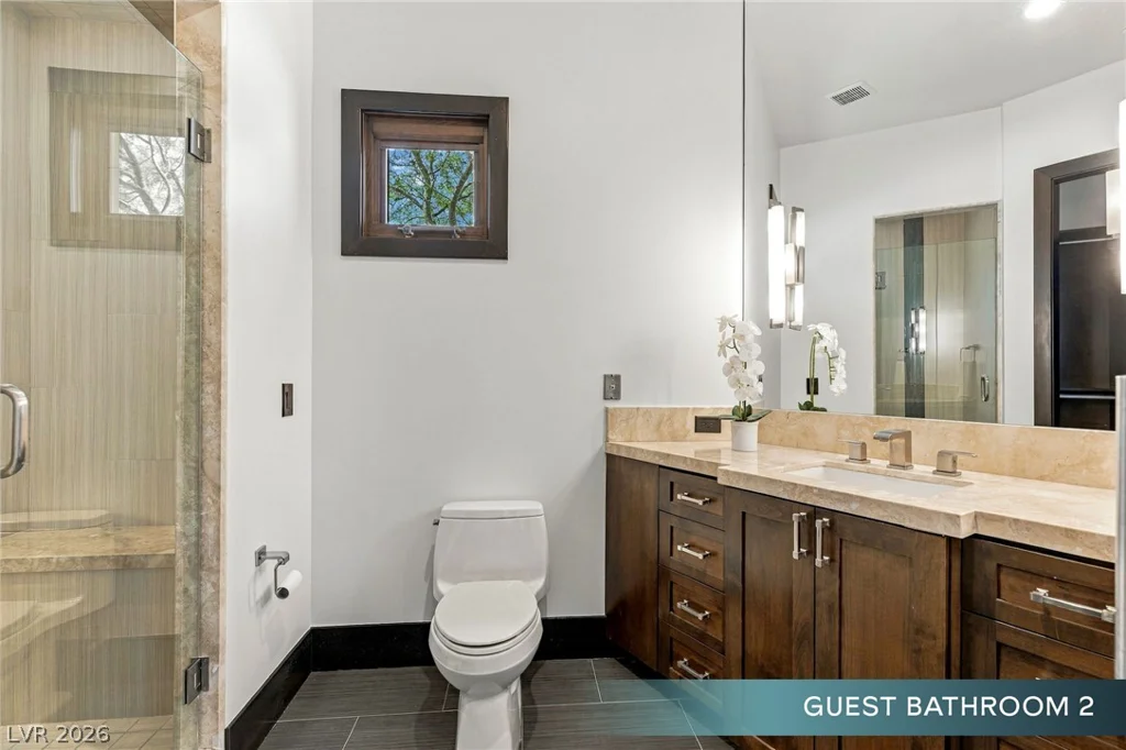 6 Bright Hollow, Las Vegas, NV 89135