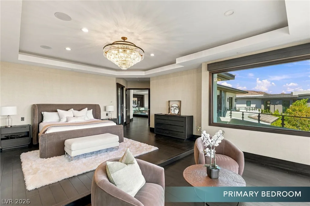 6 Bright Hollow, Las Vegas, NV 89135