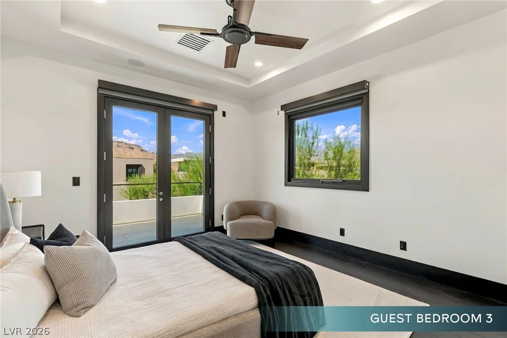6 Bright Hollow, Las Vegas, NV 89135