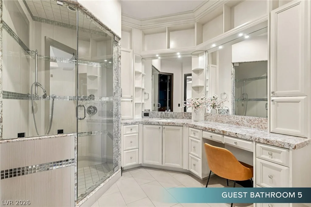 6 Bright Hollow, Las Vegas, NV 89135