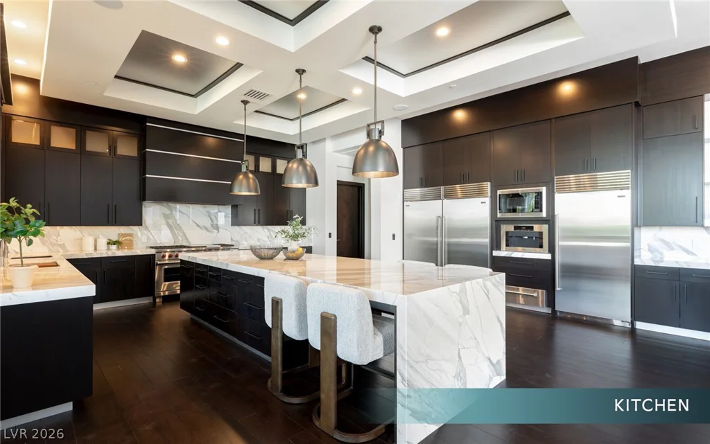 6 Bright Hollow, Las Vegas, NV 89135