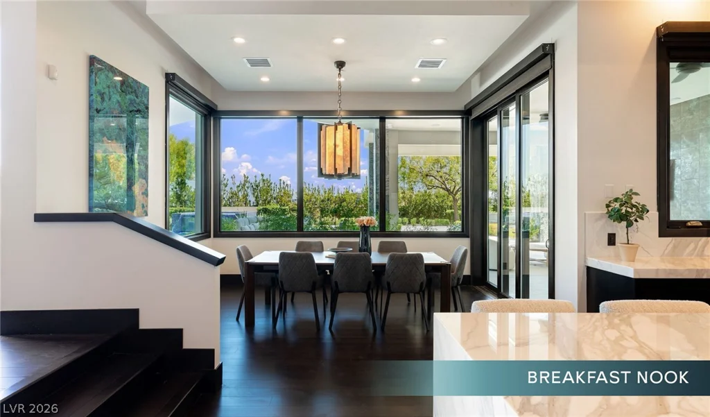 6 Bright Hollow, Las Vegas, NV 89135