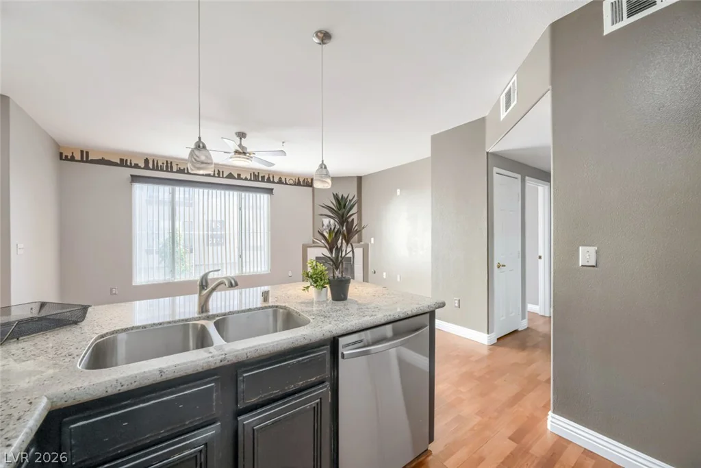 7173 Durango, Las Vegas, NV 89113