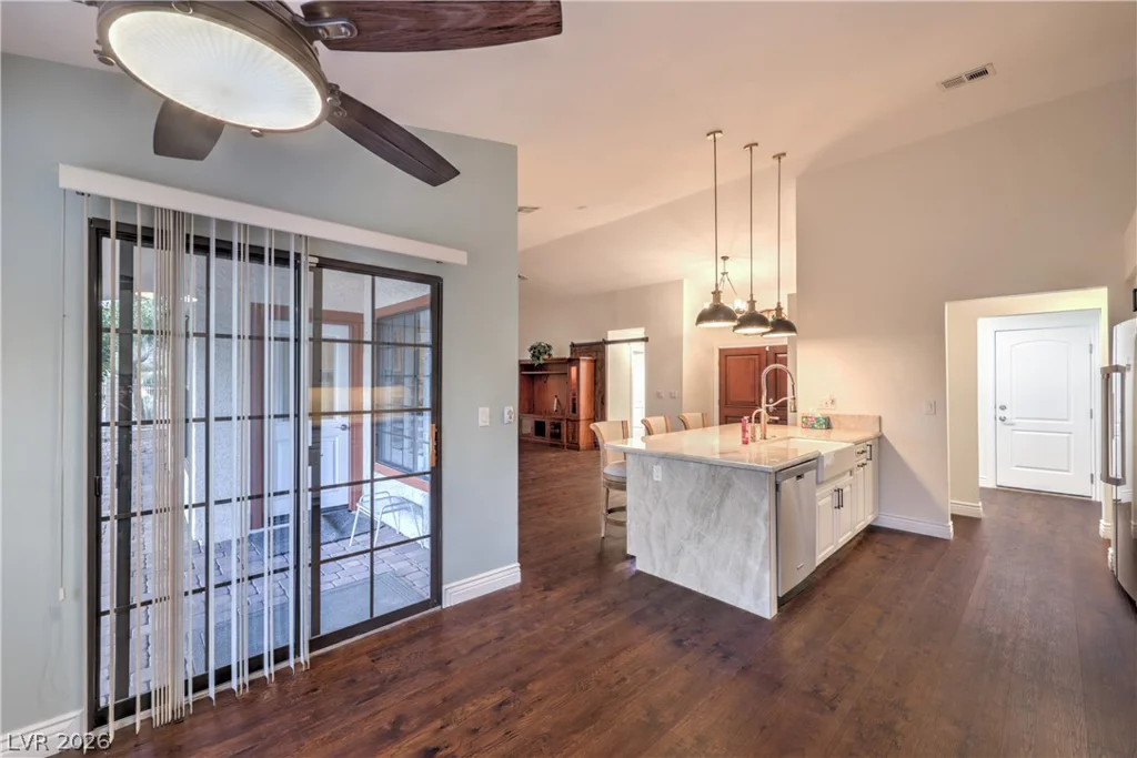 5300 Singing Hills, Las Vegas, NV 89130