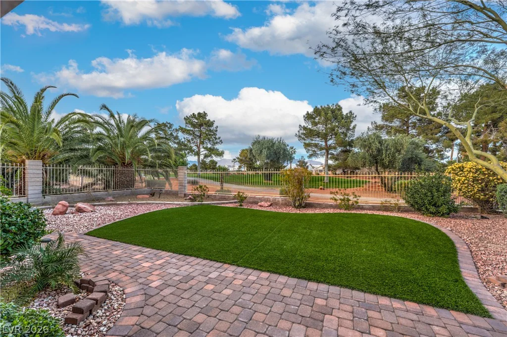 5300 Singing Hills, Las Vegas, NV 89130