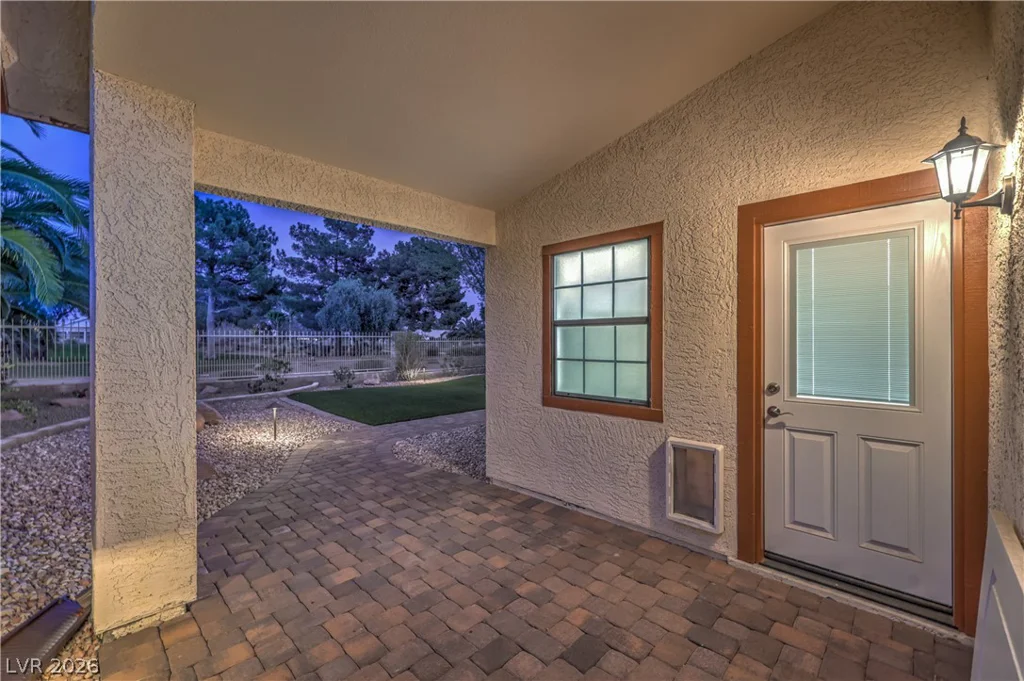 5300 Singing Hills, Las Vegas, NV 89130