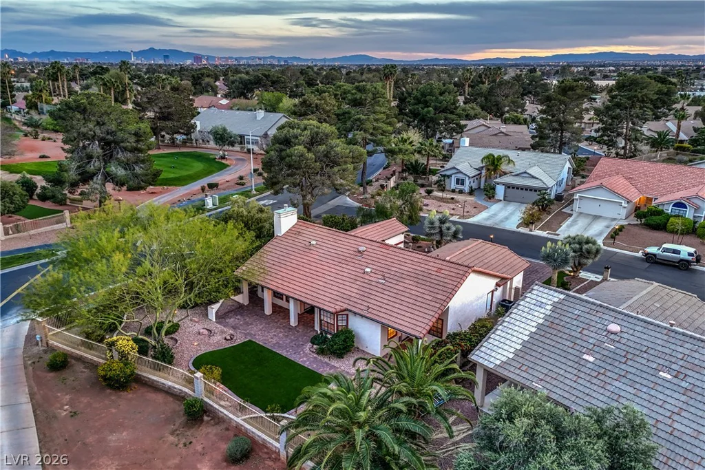 5300 Singing Hills, Las Vegas, NV 89130