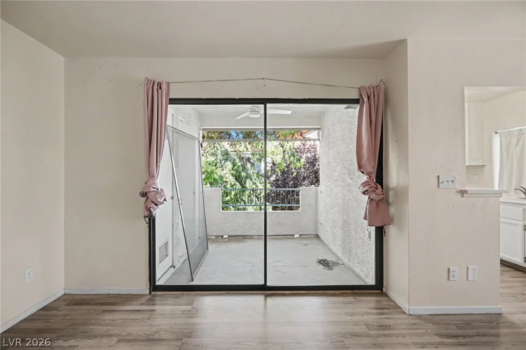 4889 Torrey Pines, Las Vegas, NV 89103