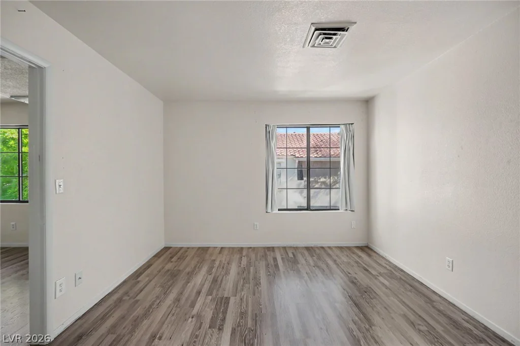 4889 Torrey Pines, Las Vegas, NV 89103