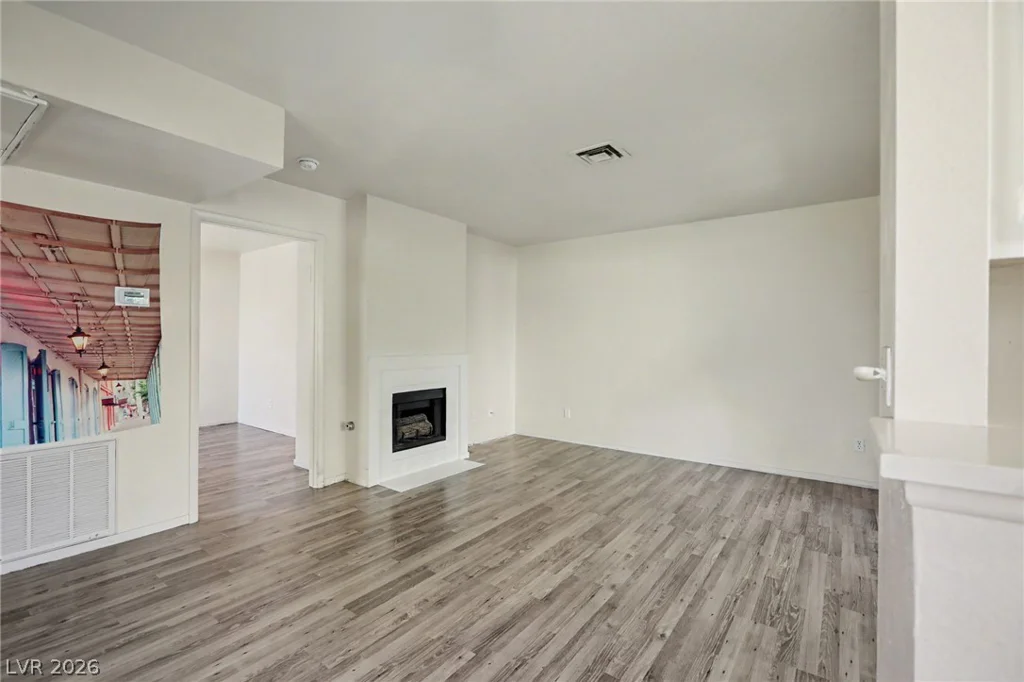 4889 Torrey Pines, Las Vegas, NV 89103