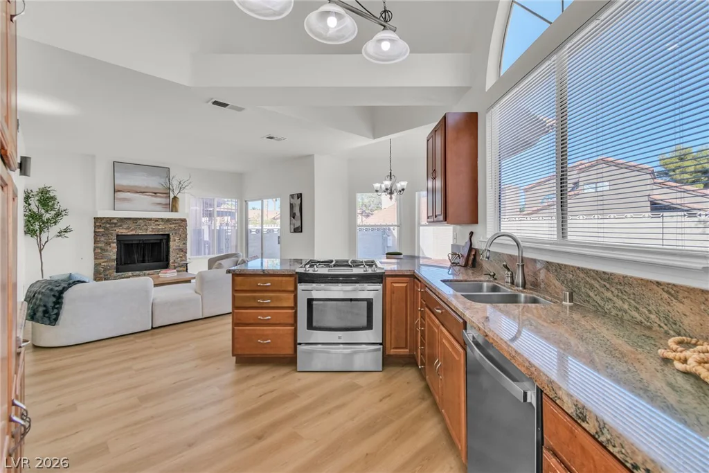 370 Rushing Creek, Henderson, NV 89014