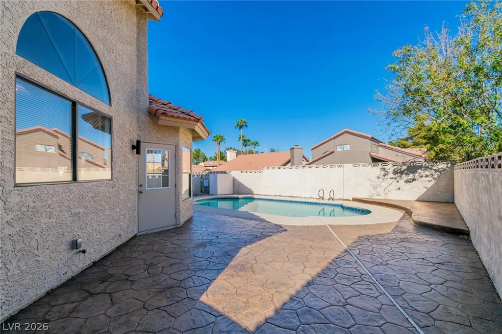 370 Rushing Creek, Henderson, NV 89014