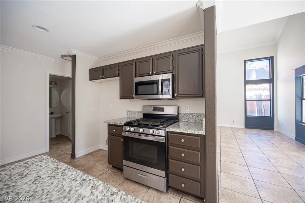 8125 Dolphin Landing, Las Vegas, NV 89128