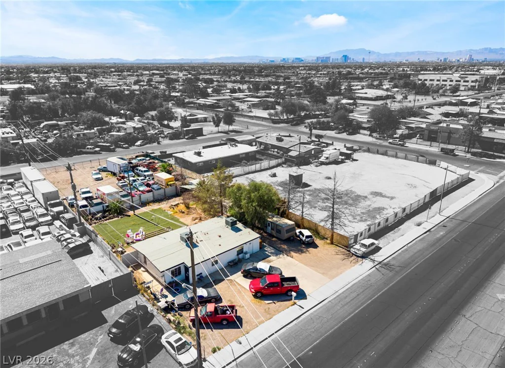 5351 Lake Mead, Las Vegas, NV 89156